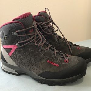 Women’s Lowa Sassa GTX boots